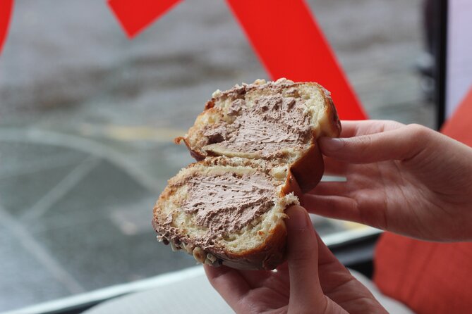 Edinburgh’s Donut & Pastry Experience with Underground Donut Tour - Stop 2, Victoria Street: a pretty street break that keeps moving