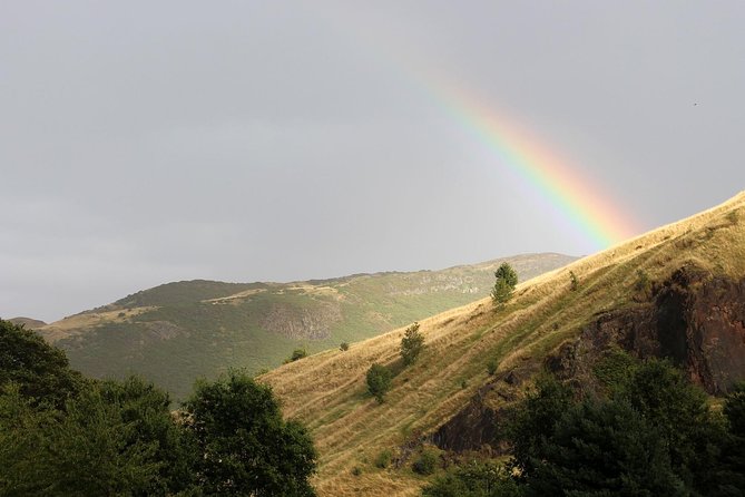 Edinburgh's Landscapes Tours with a Local Guide: Private & Personalized - Why this private outdoor walk beats a bus tour