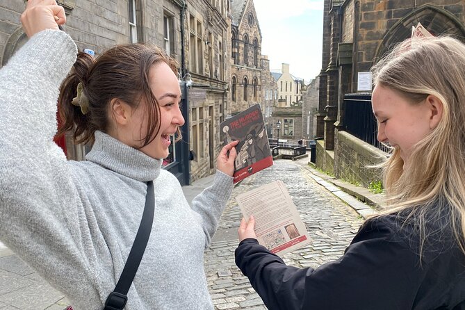 Edinburgh Self-Guided Murder Mystery Tour by the Royal Mile - Stop 2, Grassmarket: Wrapping Up the Case