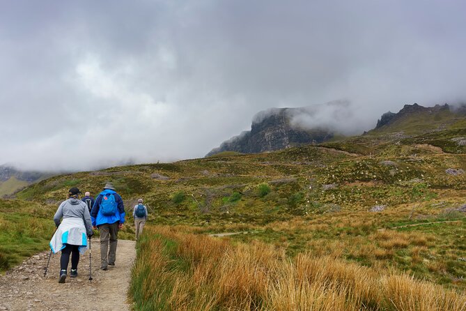 Edinburgh: Stirling Castle & Loch Lomond Private Luxury Day Tour - Loch Lomond and The Trossachs National Park stops: timing for views that actually land