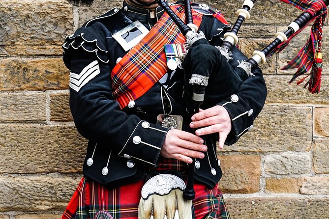 Edinburgh: Stirling Castle & Loch Lomond Private Luxury Day Tour - The guide and comfort factor: why “private” changes the whole day
