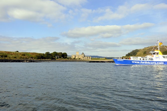 Edinburgh Three Bridges Cruise - The narration: how it works on board and what to expect
