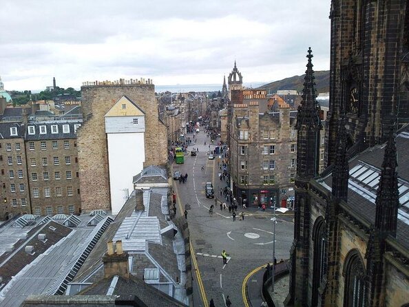 Edinburgh: Witches & Haunted History Walking Tour - Key Things You’ll Notice on This Witches and Haunted History Walk