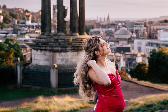 Elegant Professional Private Photoshoot Tour in Edinburgh - Calton Hill: finish with the wide Edinburgh backdrop