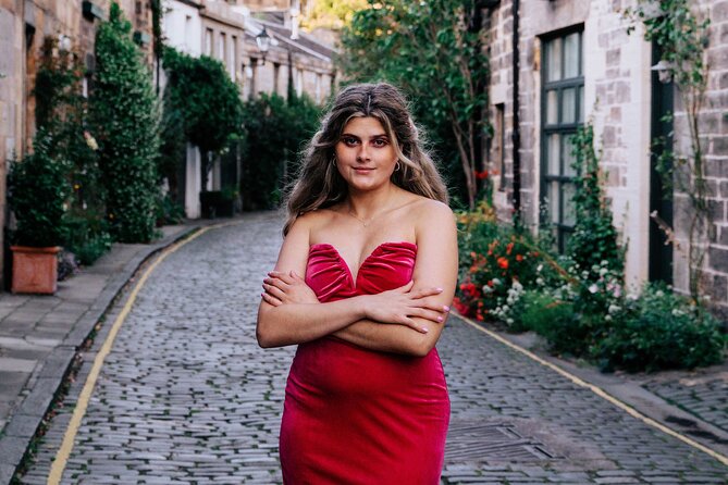 Elegant Professional Private Photoshoot Tour in Edinburgh - Value and who this suits best