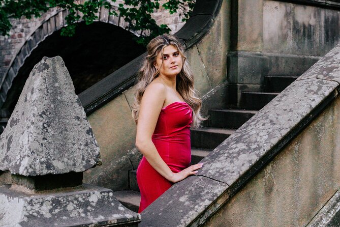 Enchanted Professional Private Photoshoot Tour in Edinburgh - Royal Mile to New College, or the Smart Backup Plan