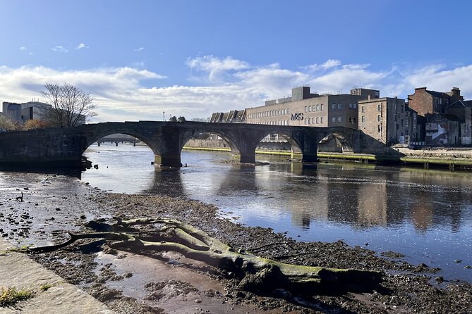 Escape Burns' Hame Toun: Outdoor Puzzle Game in Ayr - Turning Ayr into a clue hunt, Burns-style