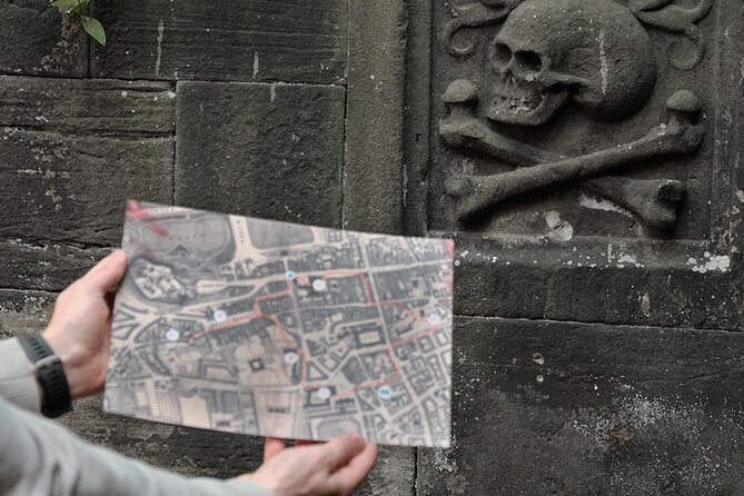 Escape Old Edinburgh with a Thrilling Outdoor Puzzle Trail - The walking portion: 4 to 5 km of Old Town momentum