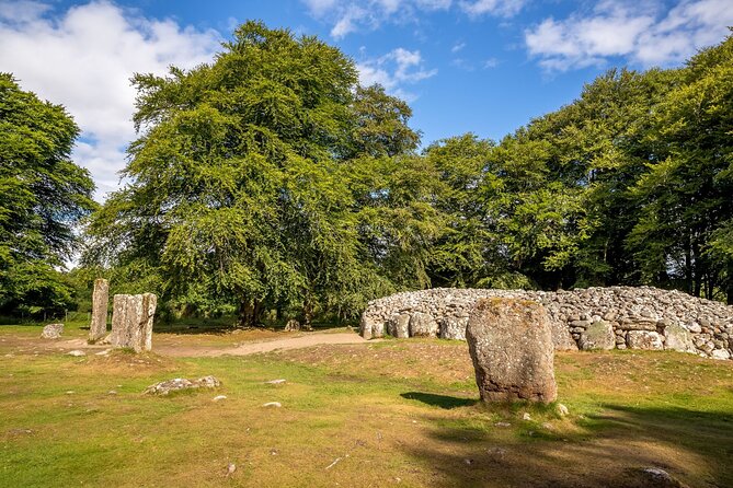 From Inverness: Cawdor Castle, Cairngorms and Highland Coos - Cawdor Castle and Macbeth: history you can walk through