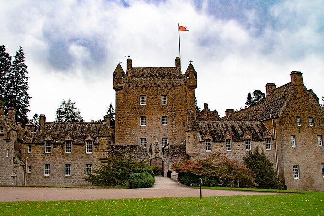 From Inverness to Loch Ness , Cawdor Castle , Culloden and more - Stop 2: Urquhart Castle, views first, then ruins with context
