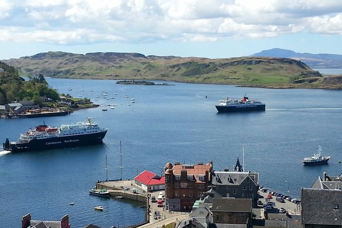 Full-Day Oban Castles and Glencoe Guided Tour from Glasgow - Glencoe’s Dark Mountains: Views With a Heavy Chapter