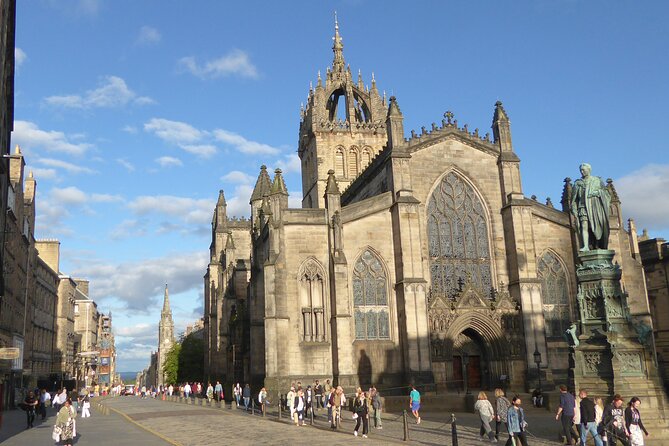 Fun, Flexible Treasure Hunt Around Edinburgh with Cryptic Clues & Hidden Gems - Captain Bess and the clue flow: how the game actually plays