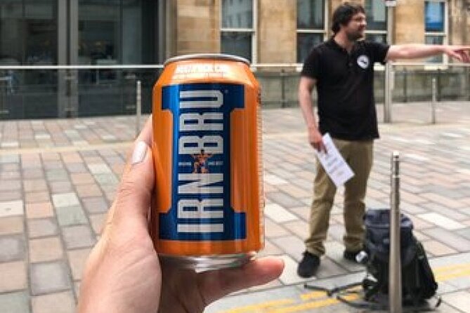 Gander Walking Tours in Glasgow - George Square, City Chambers, and the rooftop ship detail