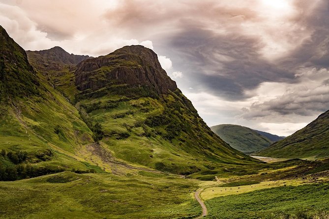 Glasgow: Eilean Donan, Loch Ness & Glenfinnan - 2 Day Tour - From Glasgow to Loch Lomond: the day starts slow, the scenery doesn’t