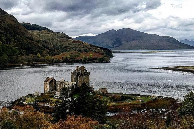 Glasgow: Eilean Donan, Loch Ness & Glenfinnan - 2 Day Tour - Glencoe in a blink: history, photos, and then you keep moving