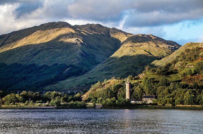 Glasgow: Glenfinnan Viaduct & The Highlands - Small-group comfort and the role of your guide