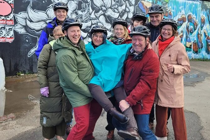 Glasgow Highlights Bike or Ebike Tour - Kelvin Hall to Kelvingrove: famous exteriors that still feel worth it