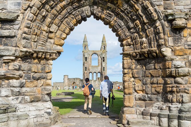 Glasgow: Kelpies, St Andrews and Fife Adventure - Culross in Fife: a 17th-century village that moves at walking speed (45 minutes)