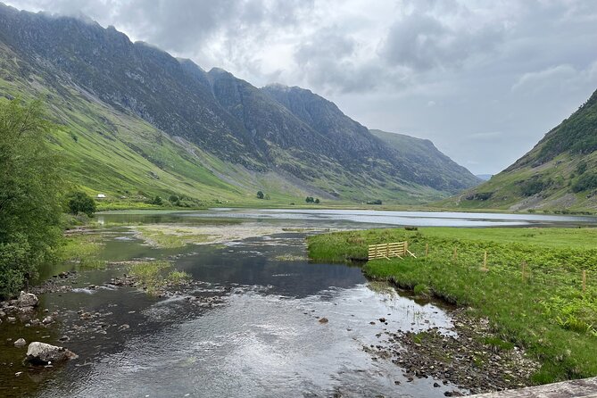 Glasgow: Loch Ness, Glencoe & The Highlands - Start with ease: Buchanan Street at 7:30am and a small coach group