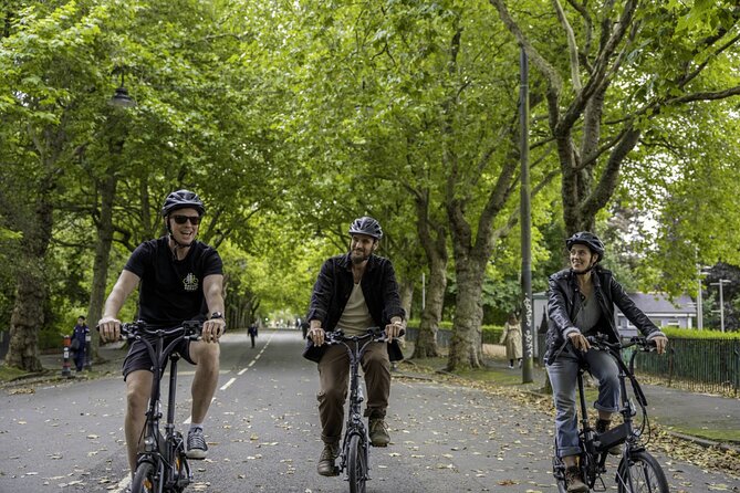 Glasgow Private Bike Tour: Highlights & Hidden Gems - The Riverside Museum: transport and travel as your quick context builder
