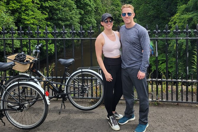 Glasgow Private Bike Tour: Highlights & Hidden Gems - University of Glasgow: a 30-minute stop with world-changing context