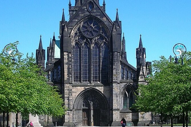 Glasgow Private Self-Guided Tour - How the self-guided audio tour works, with Alex on your phone