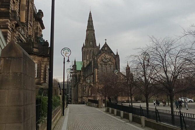 Glasgow Private Self-Guided Tour - Glasgow Cathedral and the Necropolis: a strong start in old stone