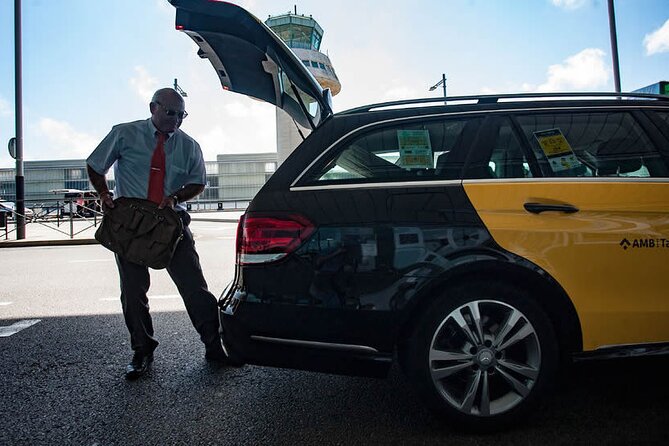 Glasgow Private Transfer from Glasgow Airport to City centre - Flight Tracking: What Happens When Your Schedule Changes