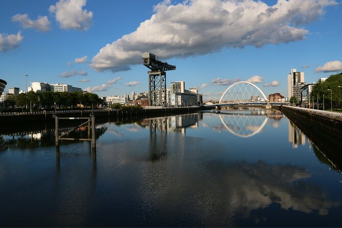 Glasgow Scavenger Hunt and Highlights Self Guided Audio Tour - Stop 2: Gallery of Modern Art, where architecture becomes a clue