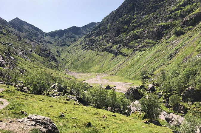 Glencoe Hidden Valley Hike - The stepping-stone river crossing, where pace matters