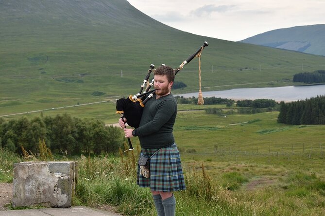 Glencoe, Scenic Walk & Scottish Highlands Tour starting Balloch - The Three Sisters: photo-friendly drama in Glencoe country