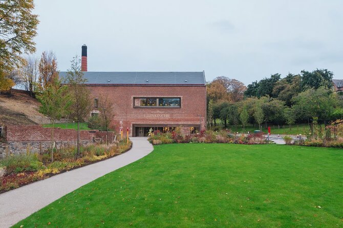 Glenkinchie Distillery: Flavour Journey Tour - Traditional production, machinery, smells, and what to notice