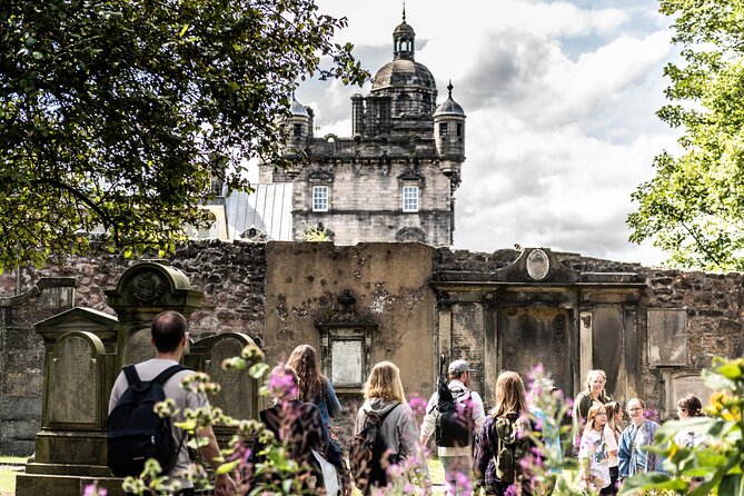 Guided Walking Tour of Edinburgh Historic Old Town - Why this Old Town route works so well in 3 hours