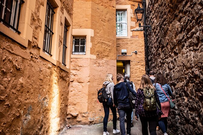 Guided Walking Tour of Edinburgh Historic Old Town - Meeting at Tron Kirk Market and getting your bearings fast