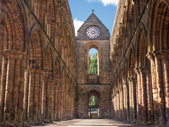 Hadrian's Wall & The Borders Tour from Edinburgh Incl. Admission - Steel Rigg: walking beside the Wall in Northumberland National Park