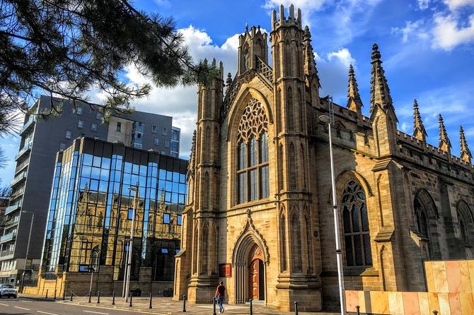 Half-Day Private Glasgow Must-Sees Tour - George Square: The City’s Main Stage and a Statue Story With a Twist