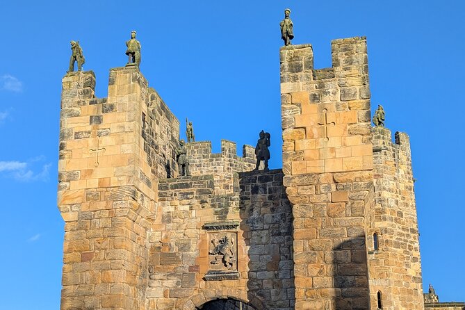 Harry Potter, Alnwick Castle, Bamburgh Castle, Seals Tour - Eyemouth harbour seals, plus the story behind the storm memorial