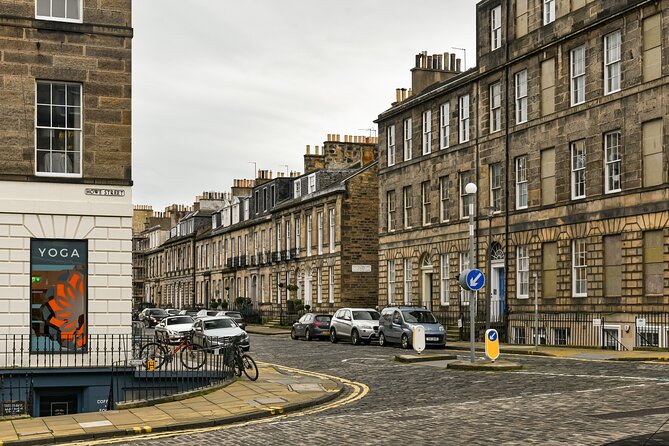 Harry Potter Origins Tour with Edinburgh Castle Tickets - Old Town lanes: history that gives the streets personality