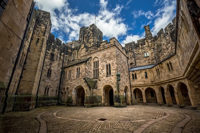 Harry Potter's Alnwick Castle and Scottish Borders Day Trip - Key things that make this day trip work