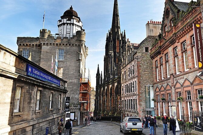 Harry Potter’s Edinburgh: A Self-Guided Audio Tour - Greyfriar’s Kirkyard: Graves, Famous Names, and a Real Pause
