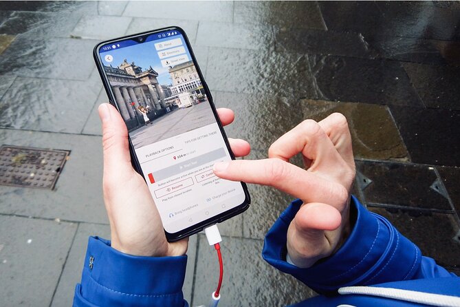 Highlights from Edinburgh’s Old Town: A Self-Guided Audio Tour - How the VoiceMap audio tour really works (and how to use it well)