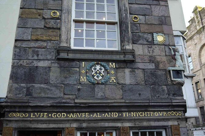 Highlights from the Royal Mile: A Self-Guided Audio Tour - Lawnmarket and the High Street: Deacon Brodie and the crime-to-literature link