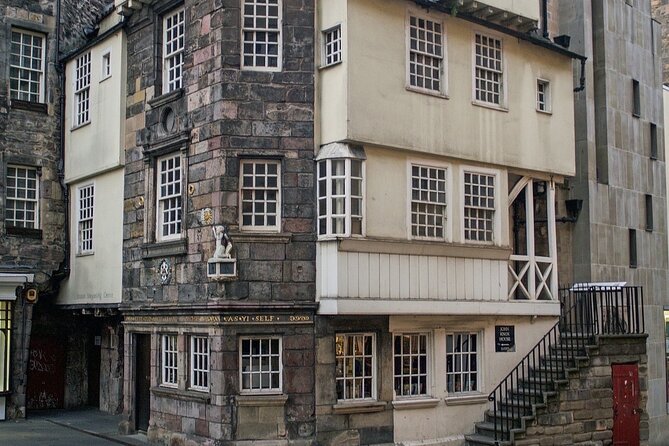 Historic Edinburgh and Rosslyn Chapel Full-Day Private Tour in a Premium Minivan - Edinburgh Castle for one hour: 1 o’clock gun, Napoleonic prisoners, Crown Jewels