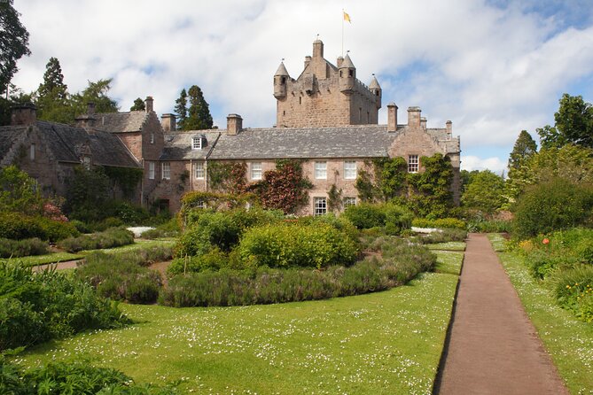 Invergordon Shore Excursion: Inverness, Cawdor Castle & Whisky - Cawdor Castle: Gardens, Campbell Roots, and a Real 15th-Century Stop
