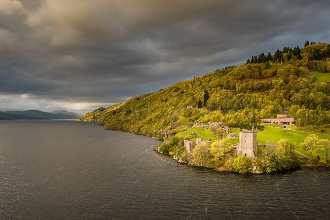 Inverness Castle, Clava, Culloden Battlefield and Loch Ness - Inverness Castle and the Spirit of the Highlands experience