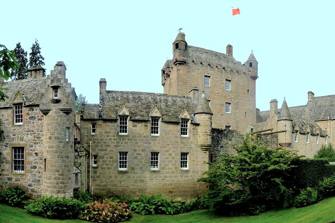 Inverness Tour-Cawdor Castle & Culloden Battlefield, ClavaCairns - Key Points Worth Planning For
