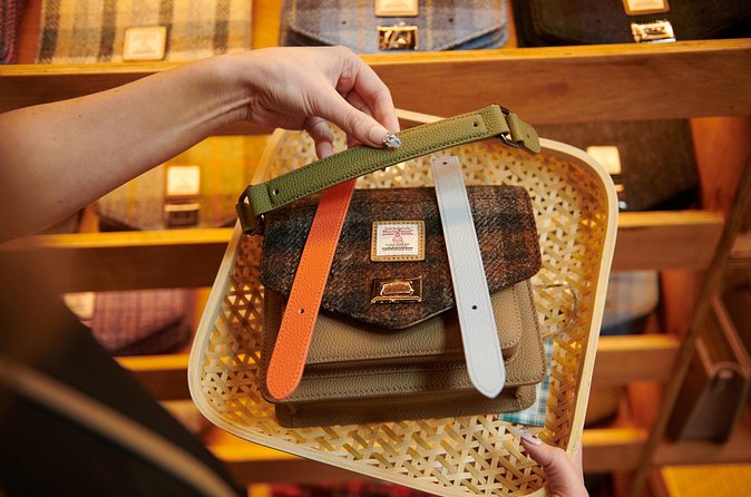 Islander Harris Tweed® Mini Satchel Workshop - Timing and pacing: one bag per person in a 90-minute window