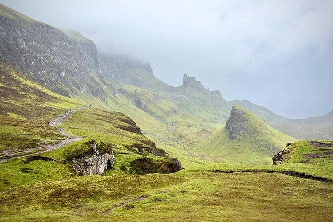Isle of Skye from Inverness Private Tour - Urquhart Castle: ruins you can watch from outside