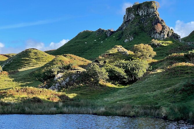 Isle Of Skye Tour Including Fairy Glen Quiraing and Kilt rock - Sligachan Old Bridge: the quick stop for classic mountain photos