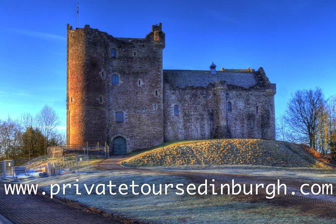 Jamie Fraser Outlander tour to Lallybroch tours Edinburgh - Linlithgow Palace and the Wentworth Prison connection